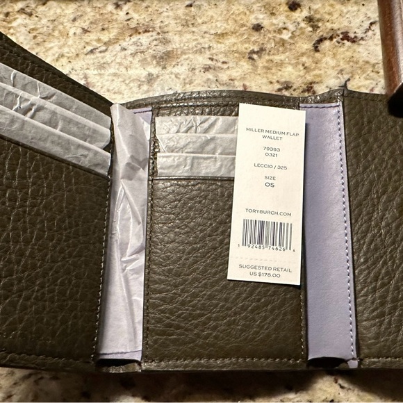 Tory Burch Wallet - Picture 4 of 7